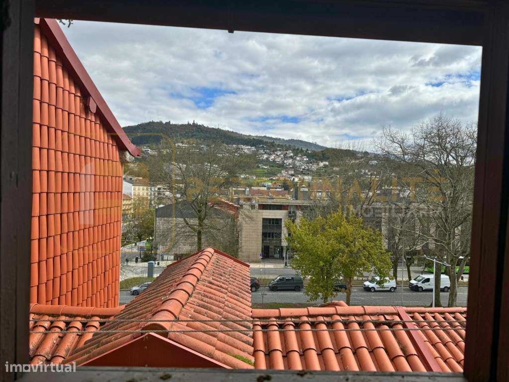 Prédio p/ Restauro no Coração de Guimarães - Grande imagem: 3/13