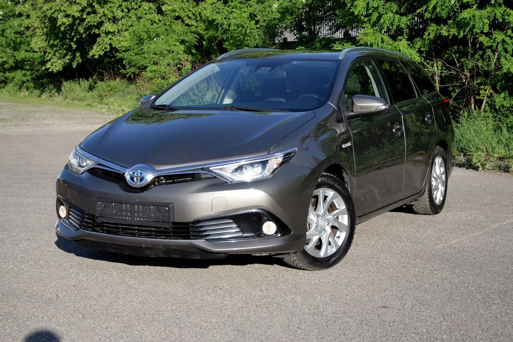 Toyota Auris II 2016