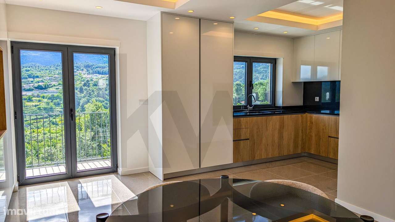 Moradia nova T4+2 Mobilada com Vista Montanha em Lordelo – Vila Real-22