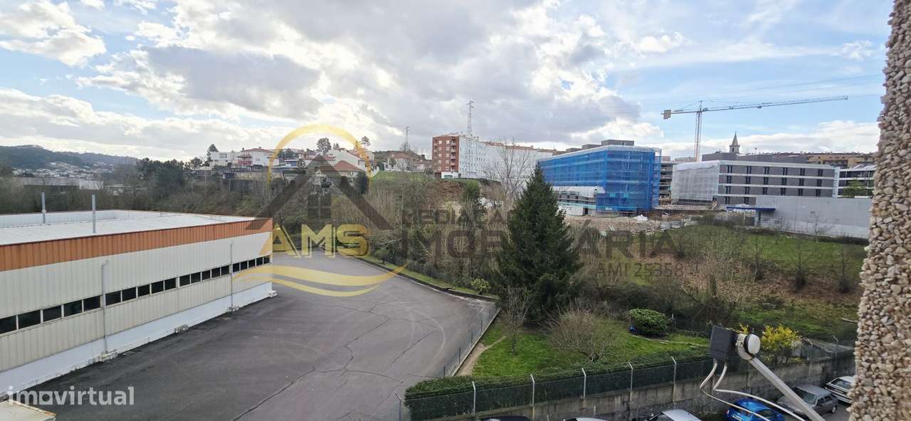 APARTAMENTO T3 COM TRÊS FRENTES E GARAGEM A 5 min a pé do Centro de-36