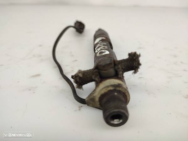 Injector Volkswagen Passat (3A2, 35I) - 2