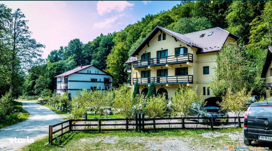 Cheile Rasnoavei-Cabana turistica - 650.000 euro