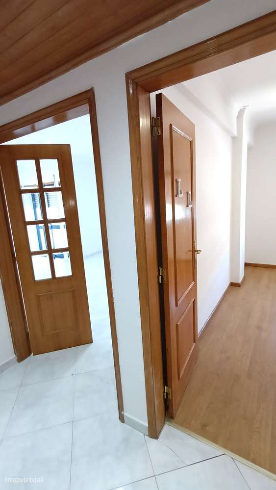 T3 com Arrecadação e Terraço, Pronto a habitar-18