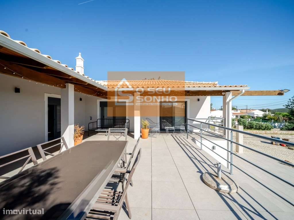 Moradia T3 + 1 com Piscina-10