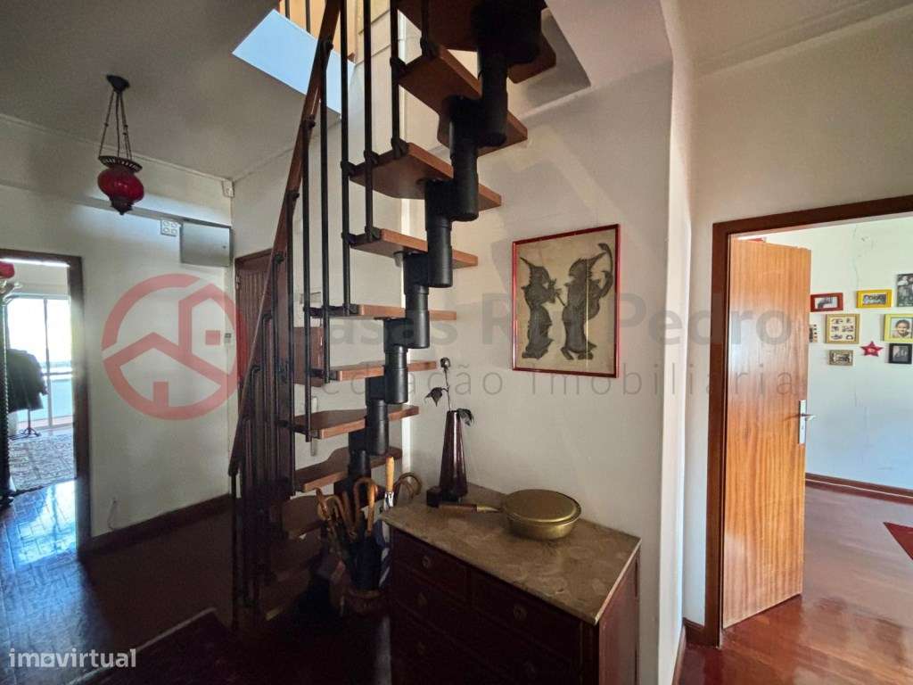 Duplex em Zona Premium de Almada-13