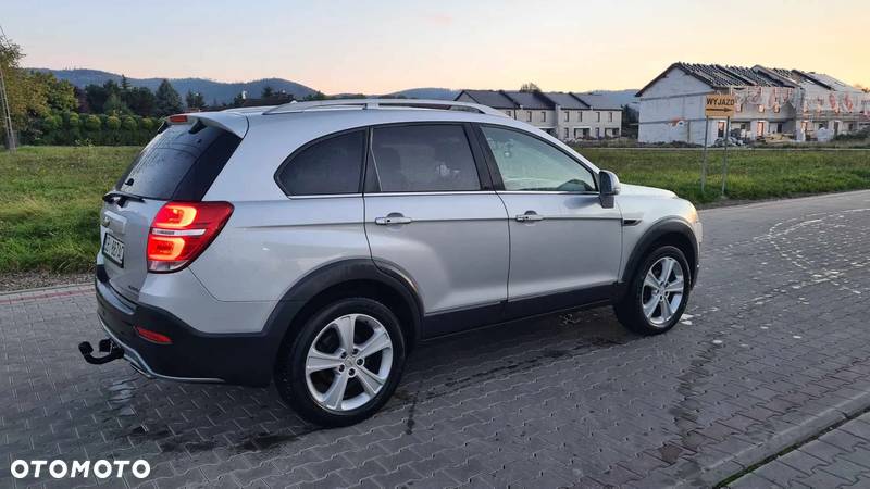 Chevrolet Captiva 2.2 D LTZ - 6