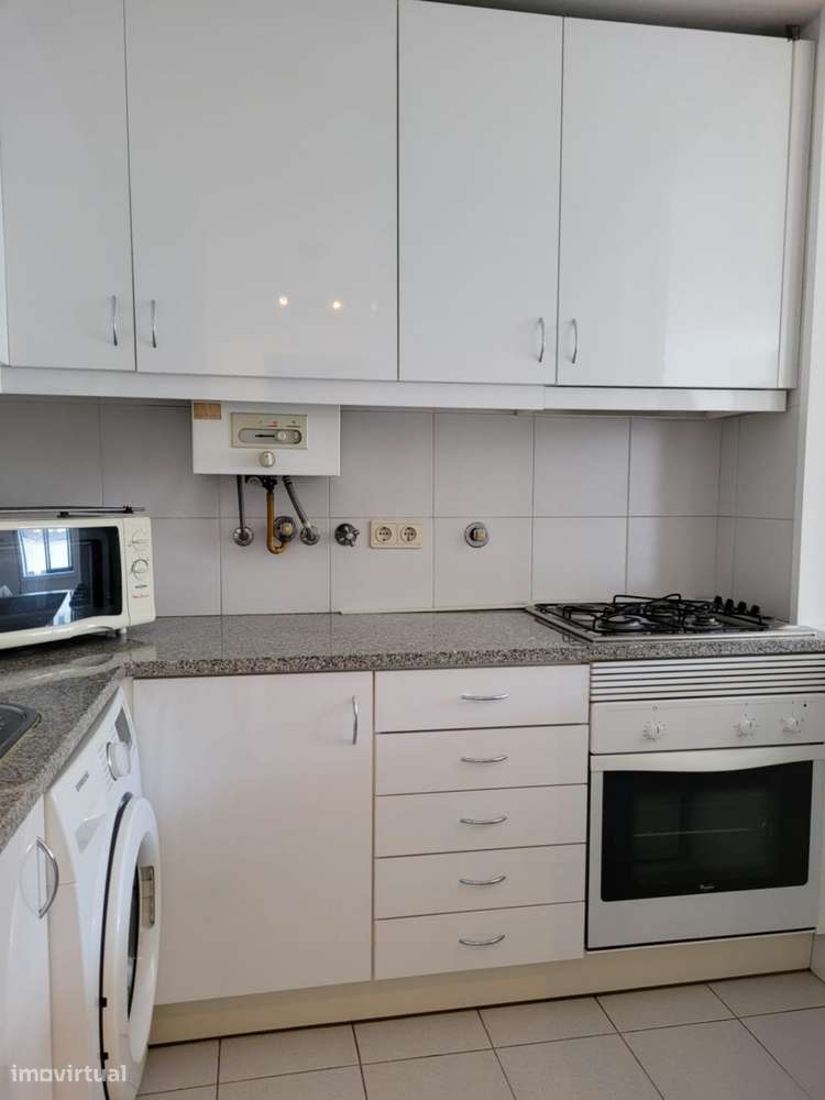 Estúdio - localizado em Ramalde Porto - Grande imagem: 4/8