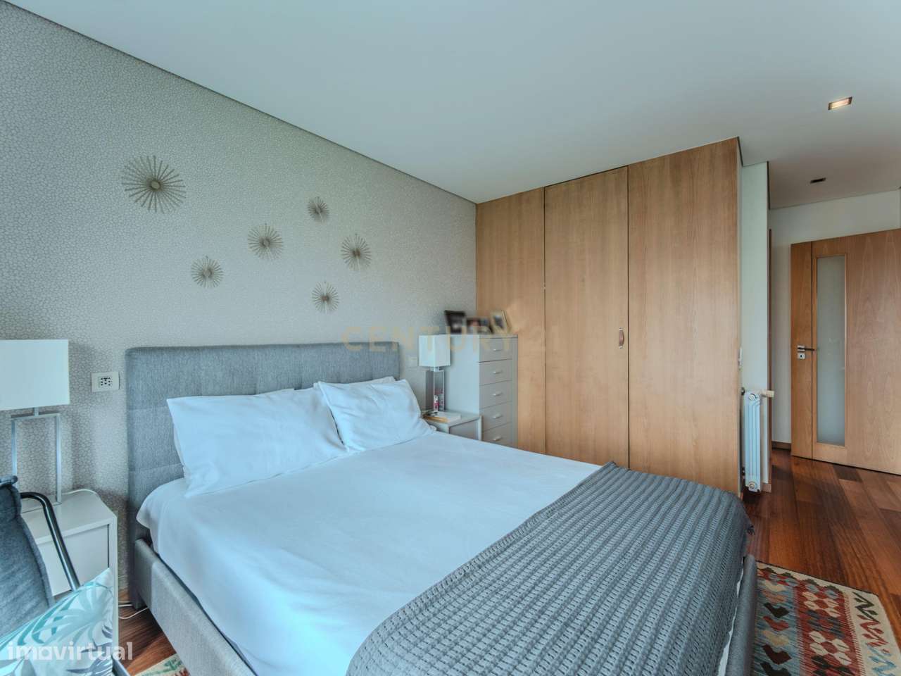 Luminoso T3+1 com Escritório e Varandas – Canidelo, Gaia-16