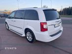 Chrysler Town & Country 3.6 Limited - 8