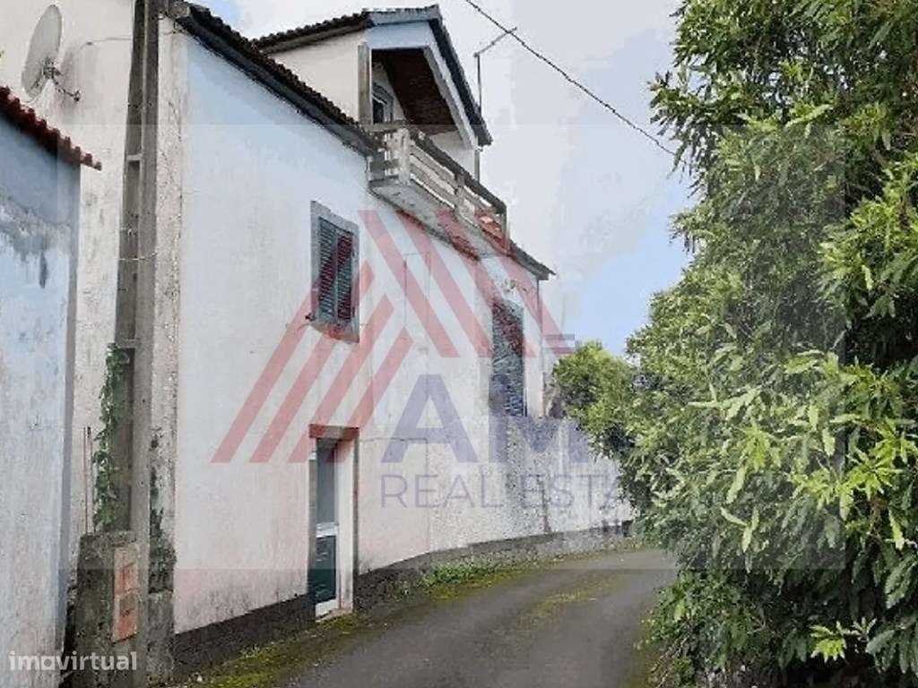 VENDE-SE MORADIA T4 EM SÃO ROQUE DO PICO - Grande imagem: 2/7