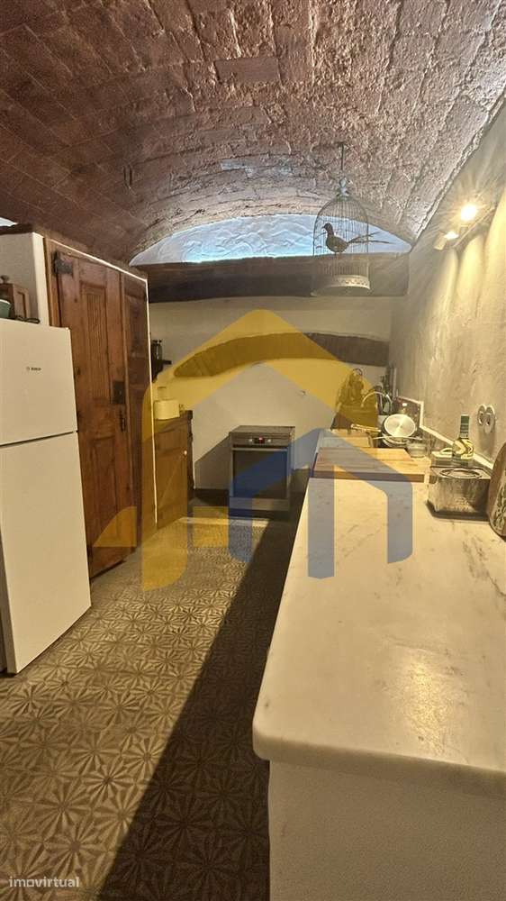 🏡 Moradia Térrea em Banda T2 no Centro de Estremoz-8