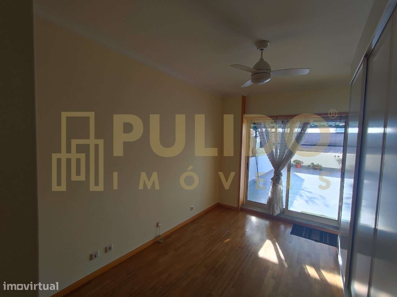 Apartamento T2 com fantástico terraço junto Central - Grande imagem: 5/14