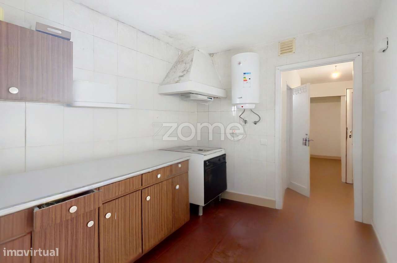 Moradia T2 com terreno e arrumo na Adémia de Cima - Grande imagem: 5/15