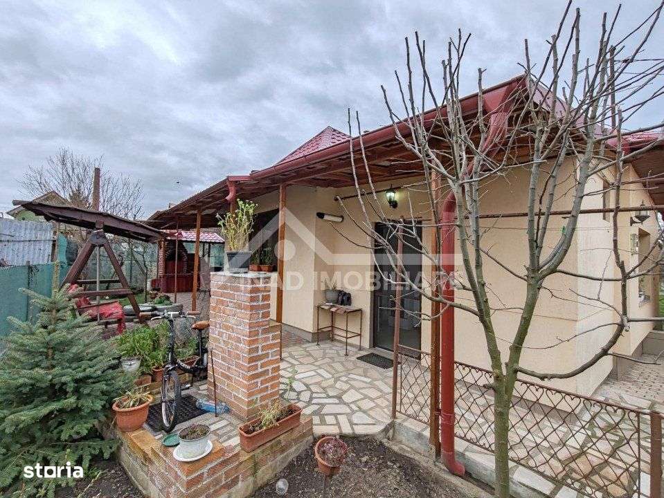 Casa individuala, 100 mp utili, 242 mp teren, Str. Trandafirilor - Imagine principală: 2/17