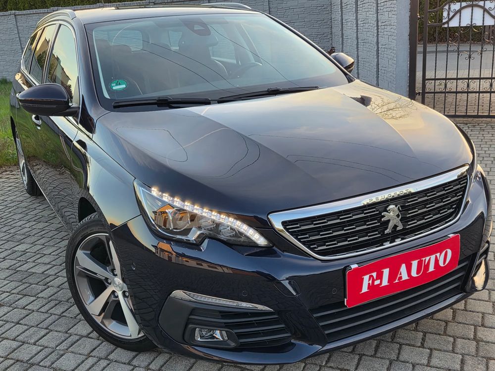 Peugeot 308 T9 PureTech 130 GPF Stop & Start Allure Business-Paket 2019