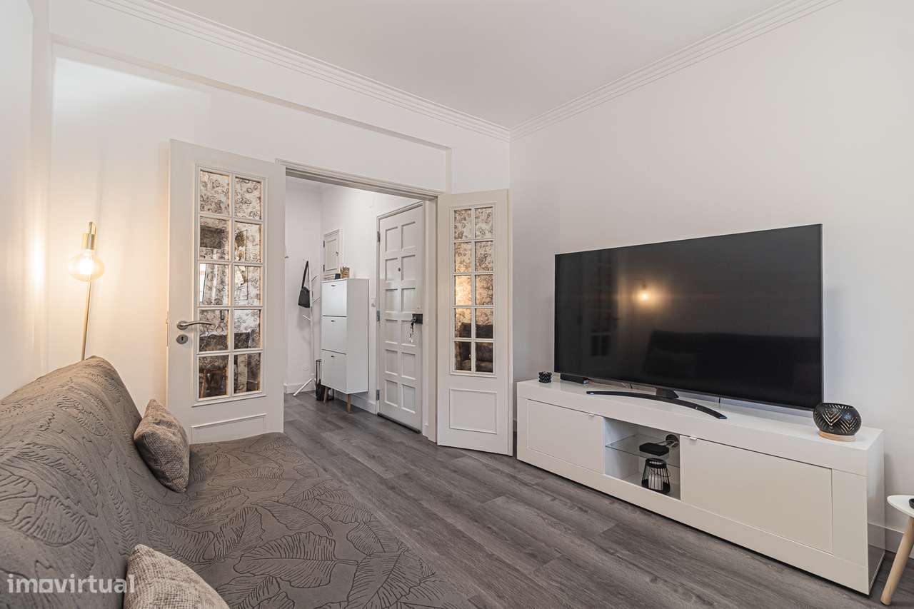 Apartamento T2 remodelado num RC na Marisol-13