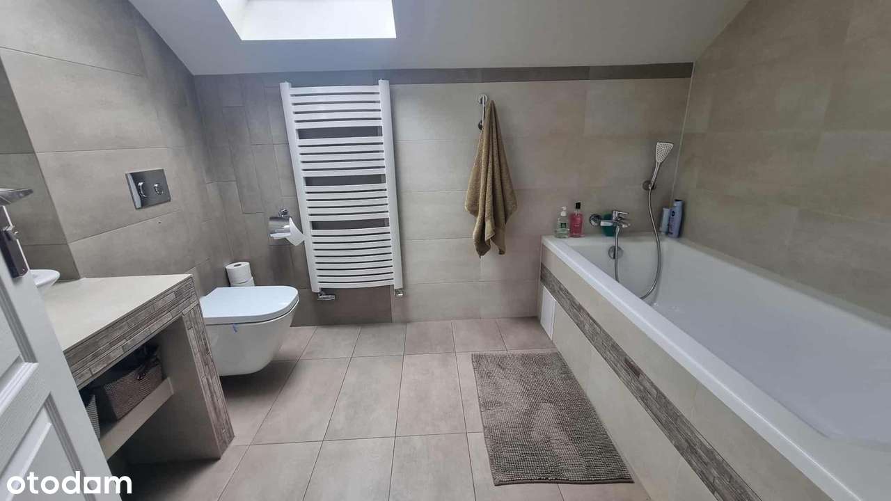 Zadbany dom w Cieszynie w dzielnicy Mnisztwo.-16