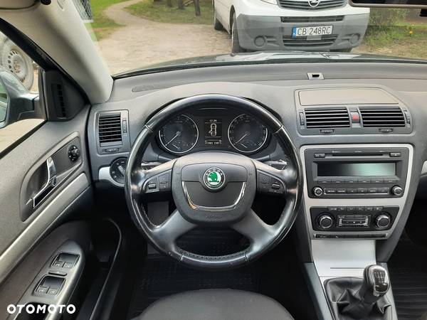 Skoda Octavia 1.8 TSI Ambiente - 12