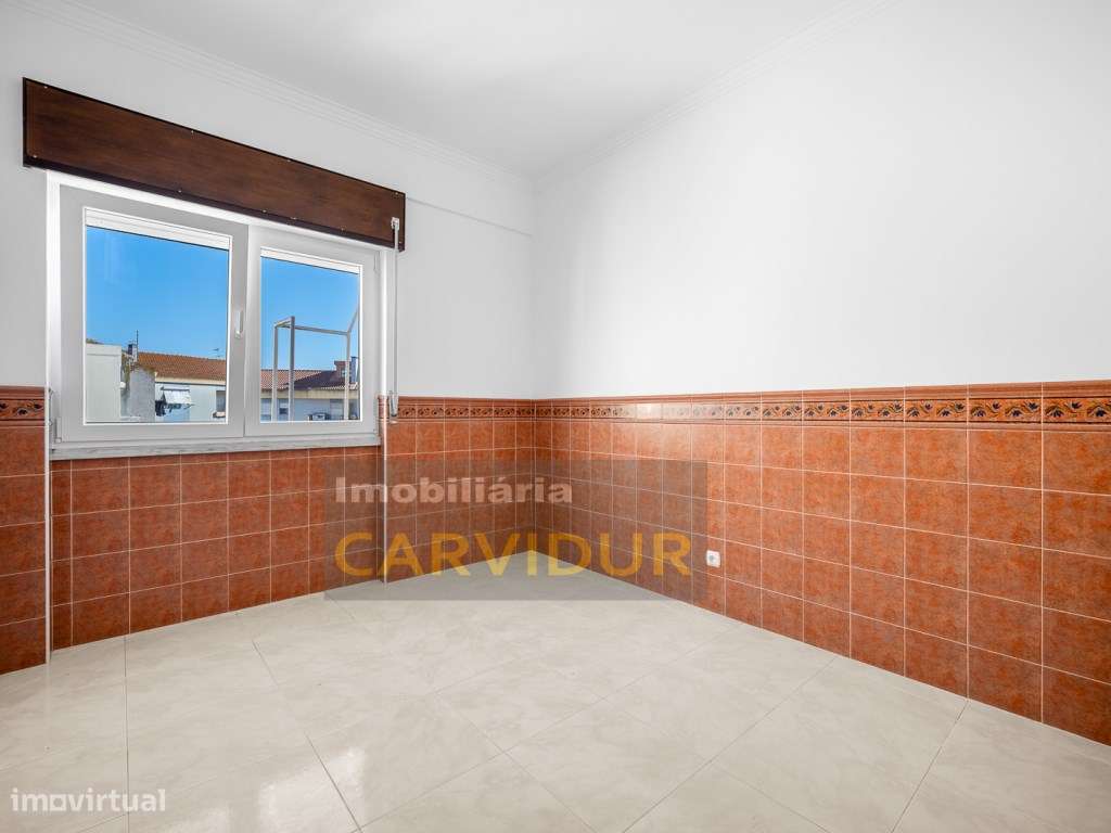 Moita T3 Boas áreas e excelente localização-19