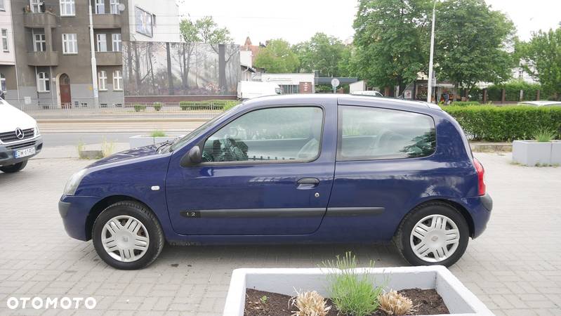 Renault Clio - 12