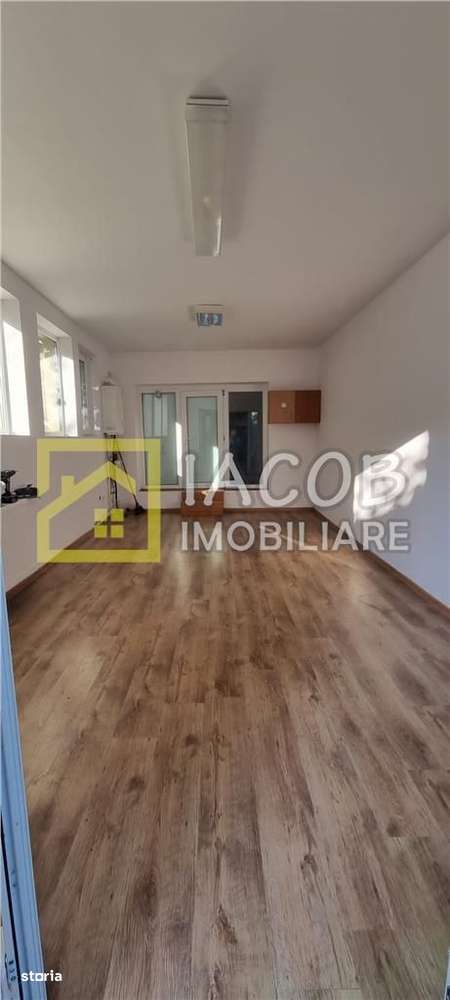 Spatiu comercial\/birouri\/cabinet kinetoterapie\/cosmetic zona Ban - Imagine principală: 3/5
