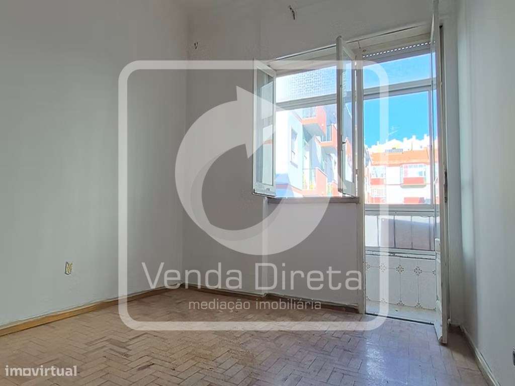 Apartamento T2 com Varandas em Agualva - Excelente Oportunidade-6