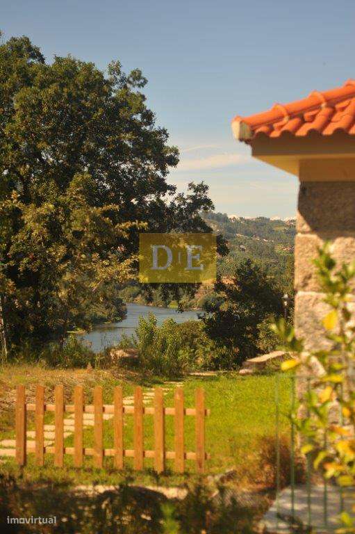 Moradia com Piscina Biológica e 5000 m2 de Terreno - Grande imagem: 3/35