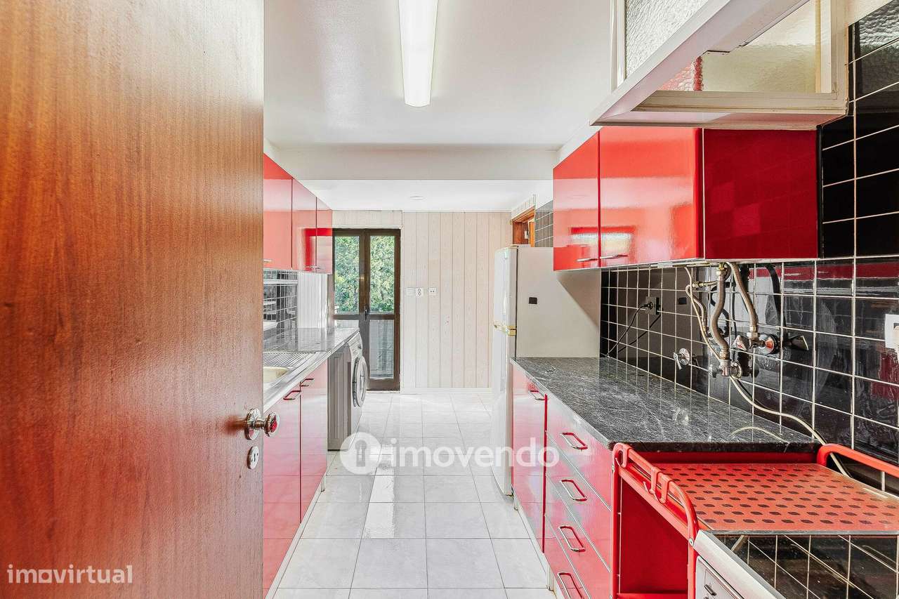 Apartamento T2 numa localização exclusiva, no Restelo - Grande imagem: 3/42