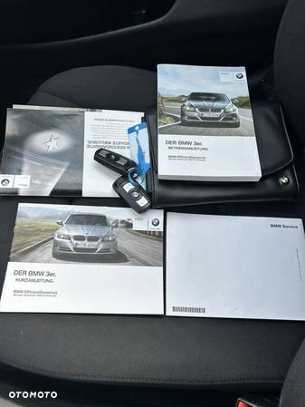 BMW Seria 3 318d DPF Touring Edition Sport - 34