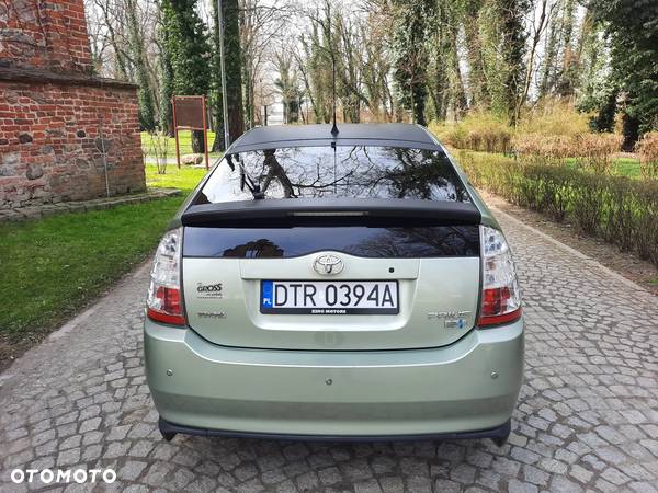 Toyota Prius 1.5 VVT-i Prestige - 4