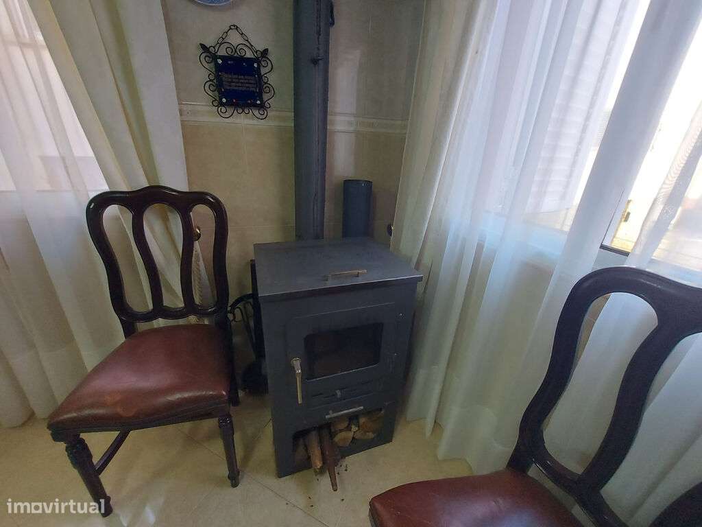 Moradia T2 venda na Aldeia da Moura da Serra.-7