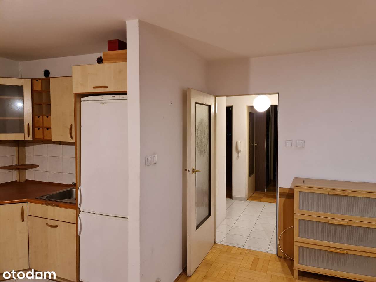 Przestronne 3-pokojowe z terenem zielonym - Pełny obrazek: 2/5