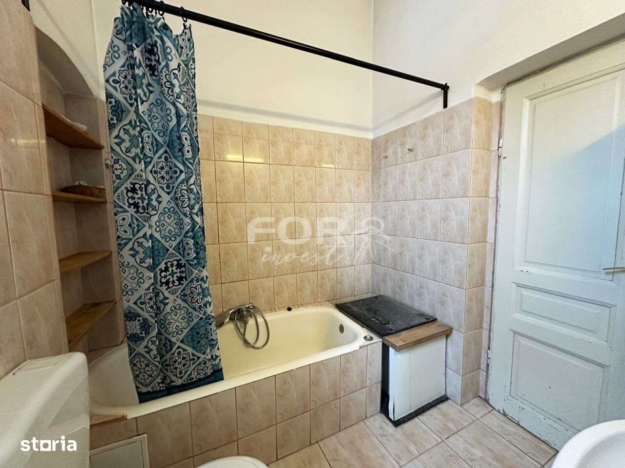 Apartament 2 camere de vanzare,cladire istorica, Piata Unirii-14