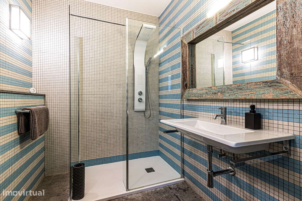 Villa T4 contemporânea à beira do rio no coração do Algarve-40