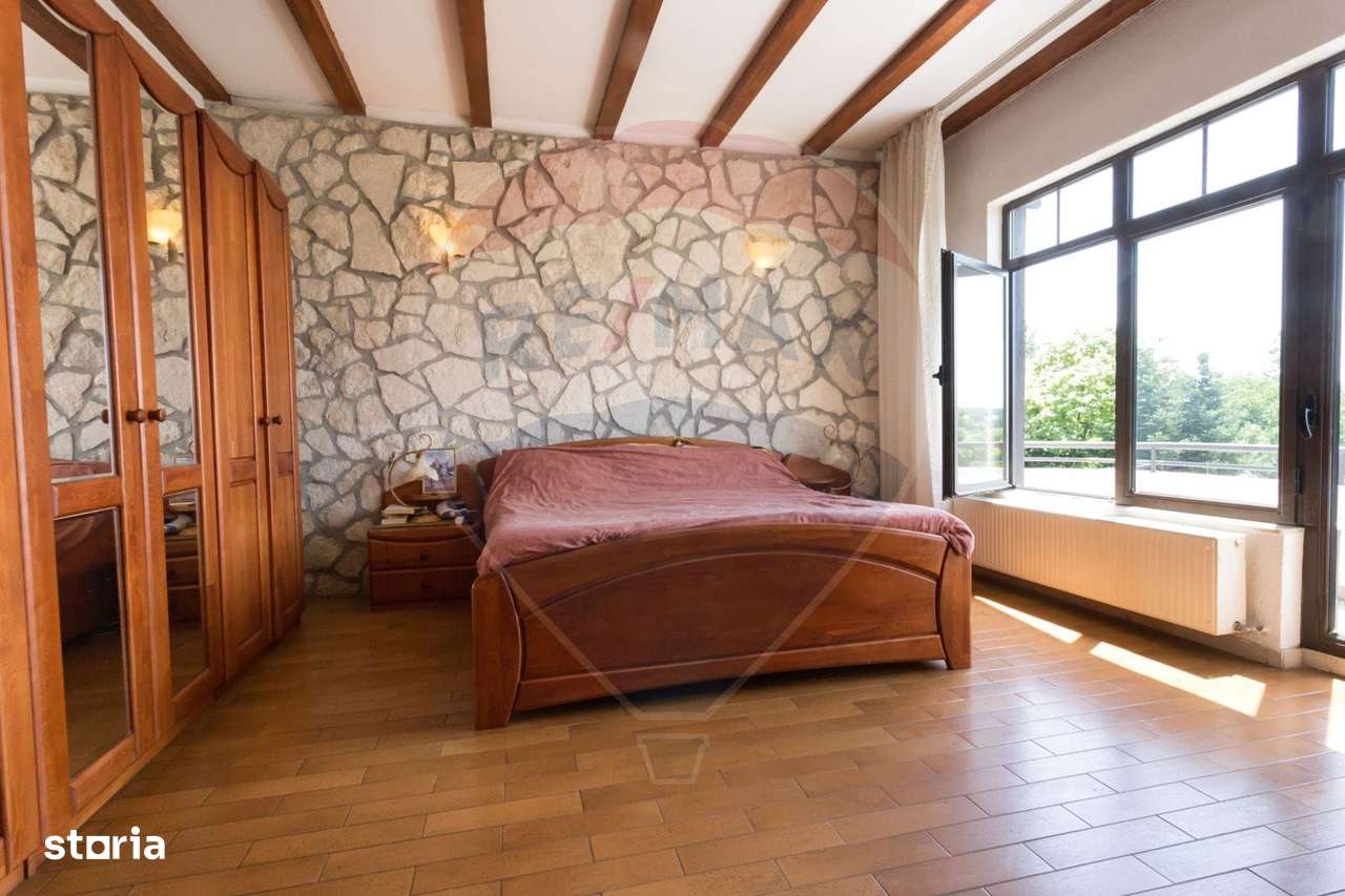 Vilă cu 7 camere de vânzare-7