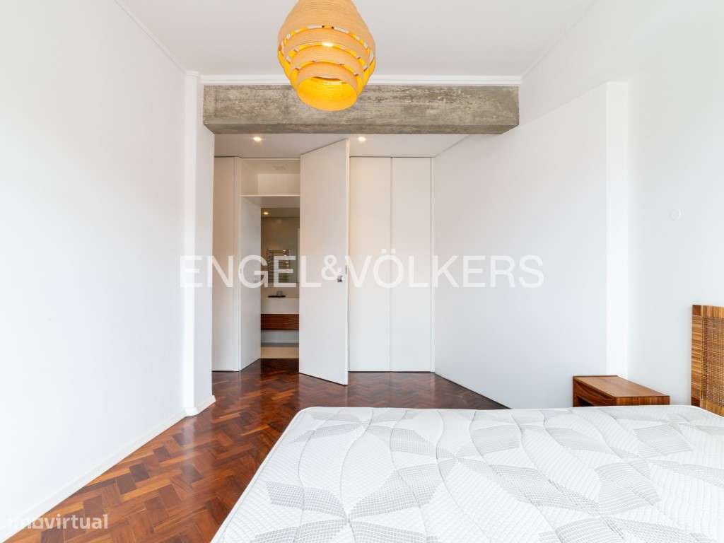 Apartamento T3 renovado no Principe Real-22