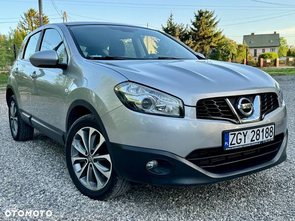 Nissan Qashqai 2.0 dCi DPF 4x4 tekna - 17