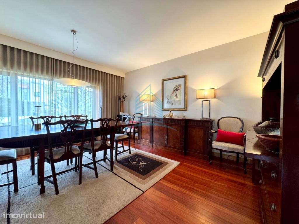 Moradia T4 com Piscina na cobertura-13