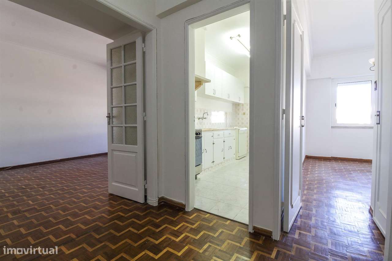 LARANJEIRO (ZONA METRO) - Apartamento T3 remodelado! - Grande imagem: 4/21