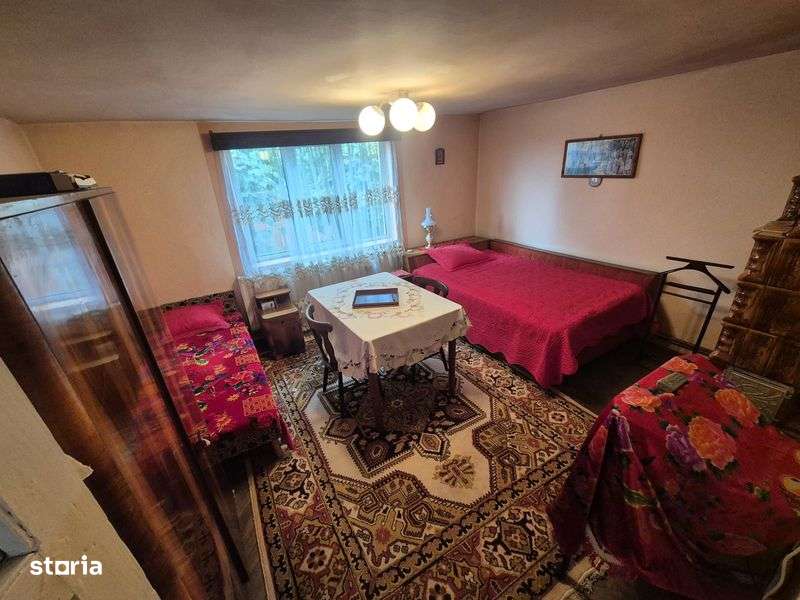 Casă individuală cu teren generos – Aleea Motrului-1