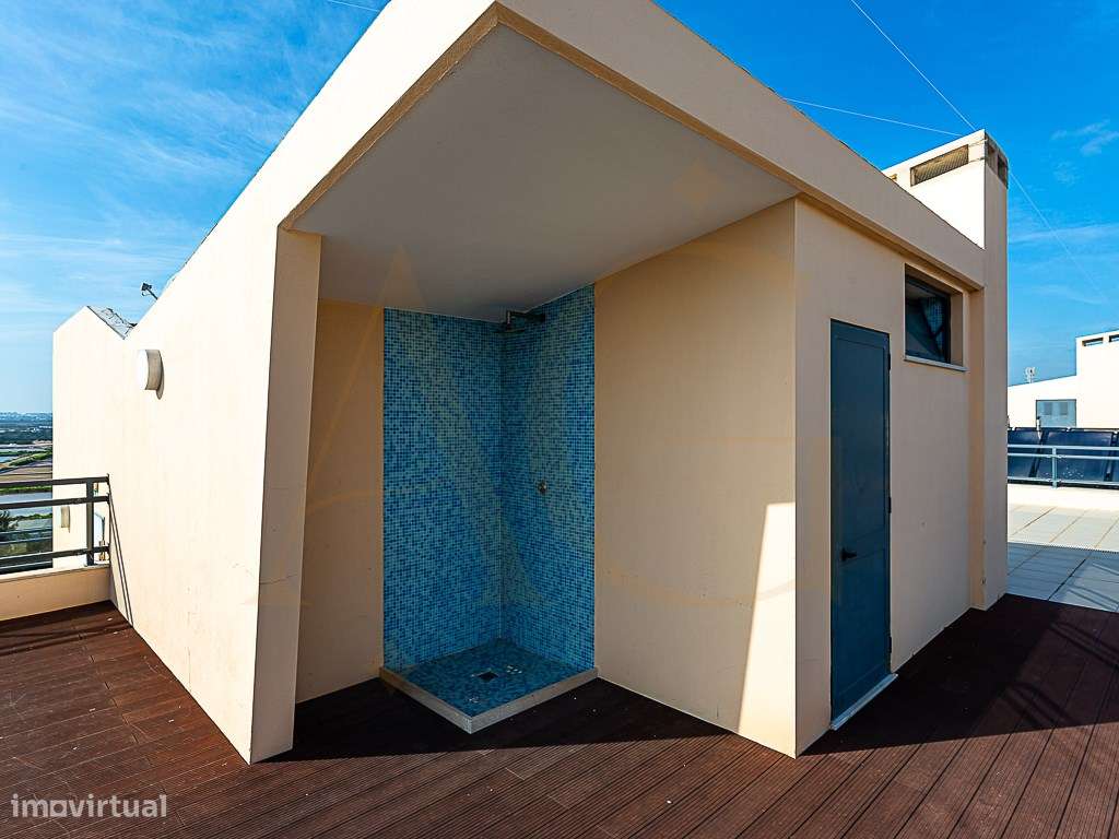 Apartamento T3 em Olhão com vistas incríveis e piscina comum-56