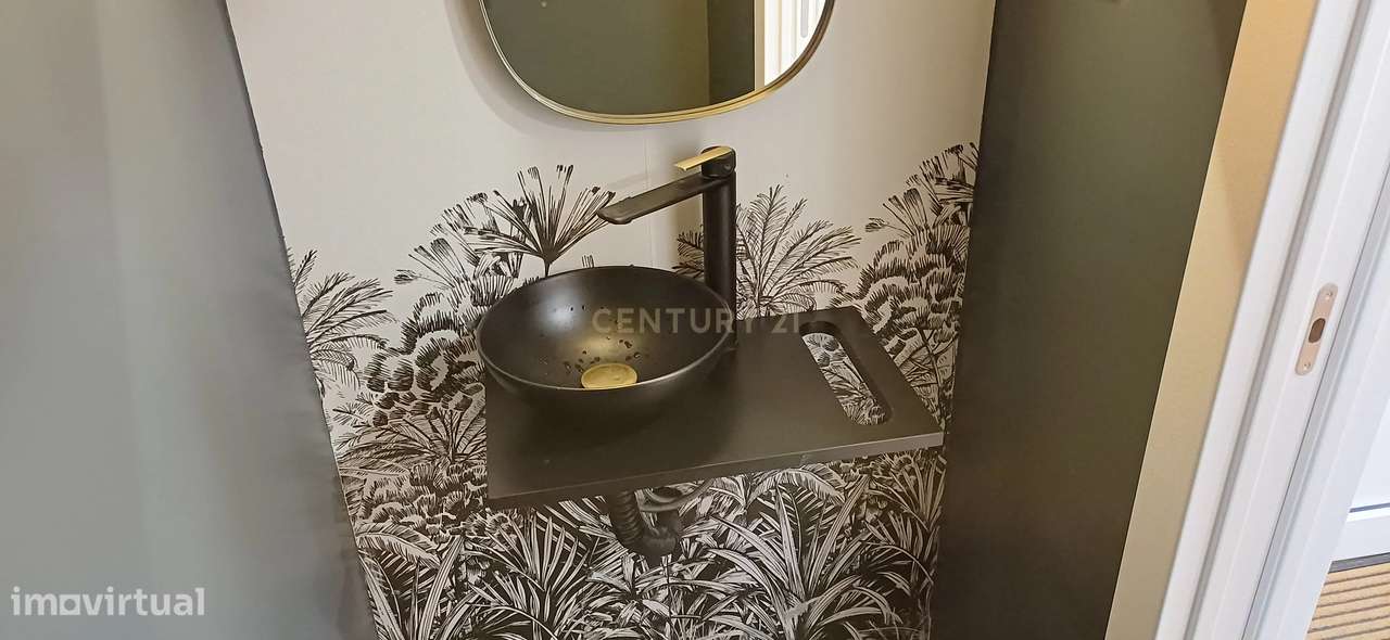 MORADIA T2 com JARDIM * Bairro tranquilo Cova Piedade Almada * 25 min-23