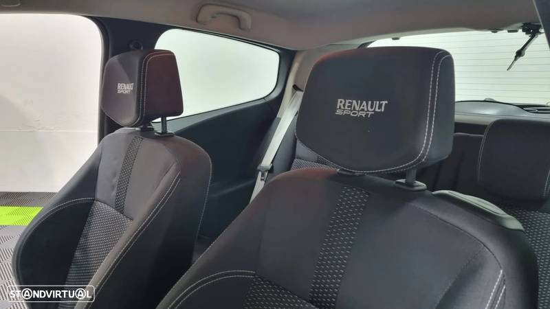 Renault Clio 2.0 16V Sport - 25