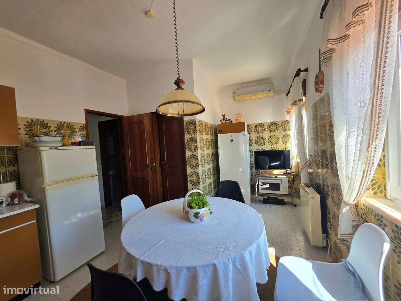 Prédio com 3 andares com utilização independente – Vendas Novas - Grande imagem: 3/45