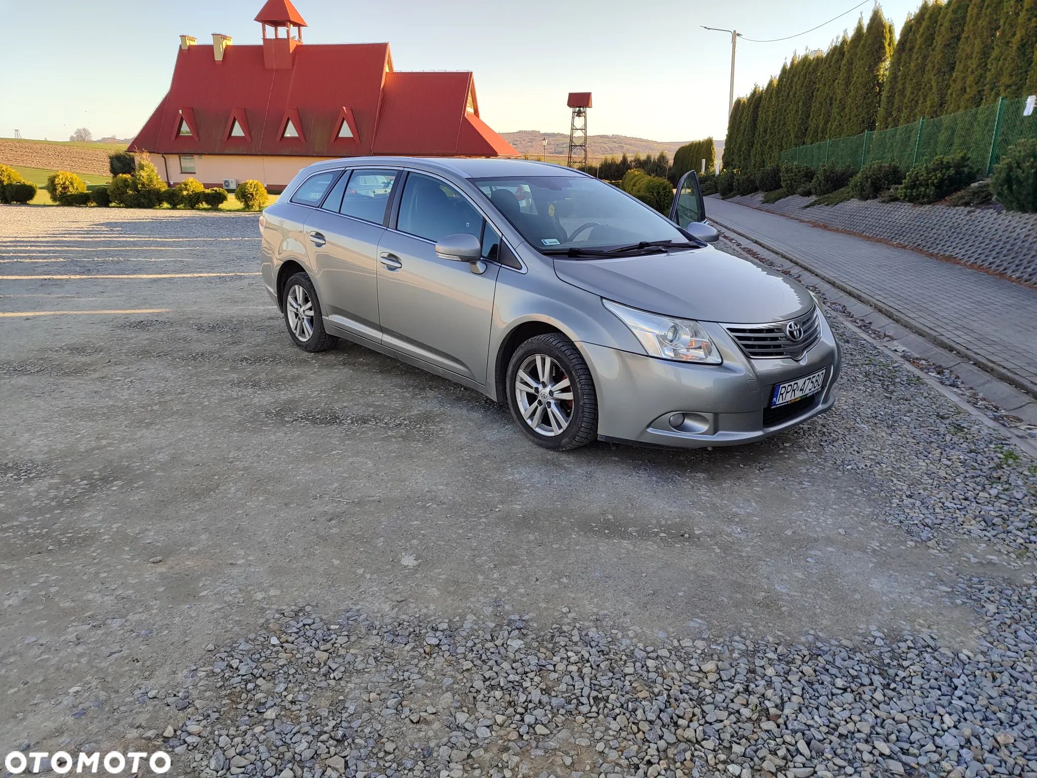 Toyota Avensis 2.0 D-4D Sol+NAVI - 1