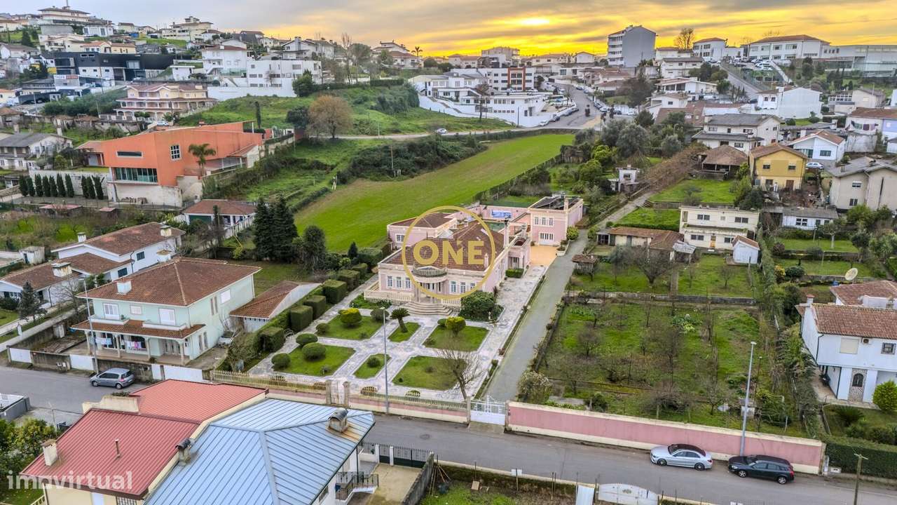 Moradia Térrea no Centro da Trofa com Piscina - Grande imagem: 3/55