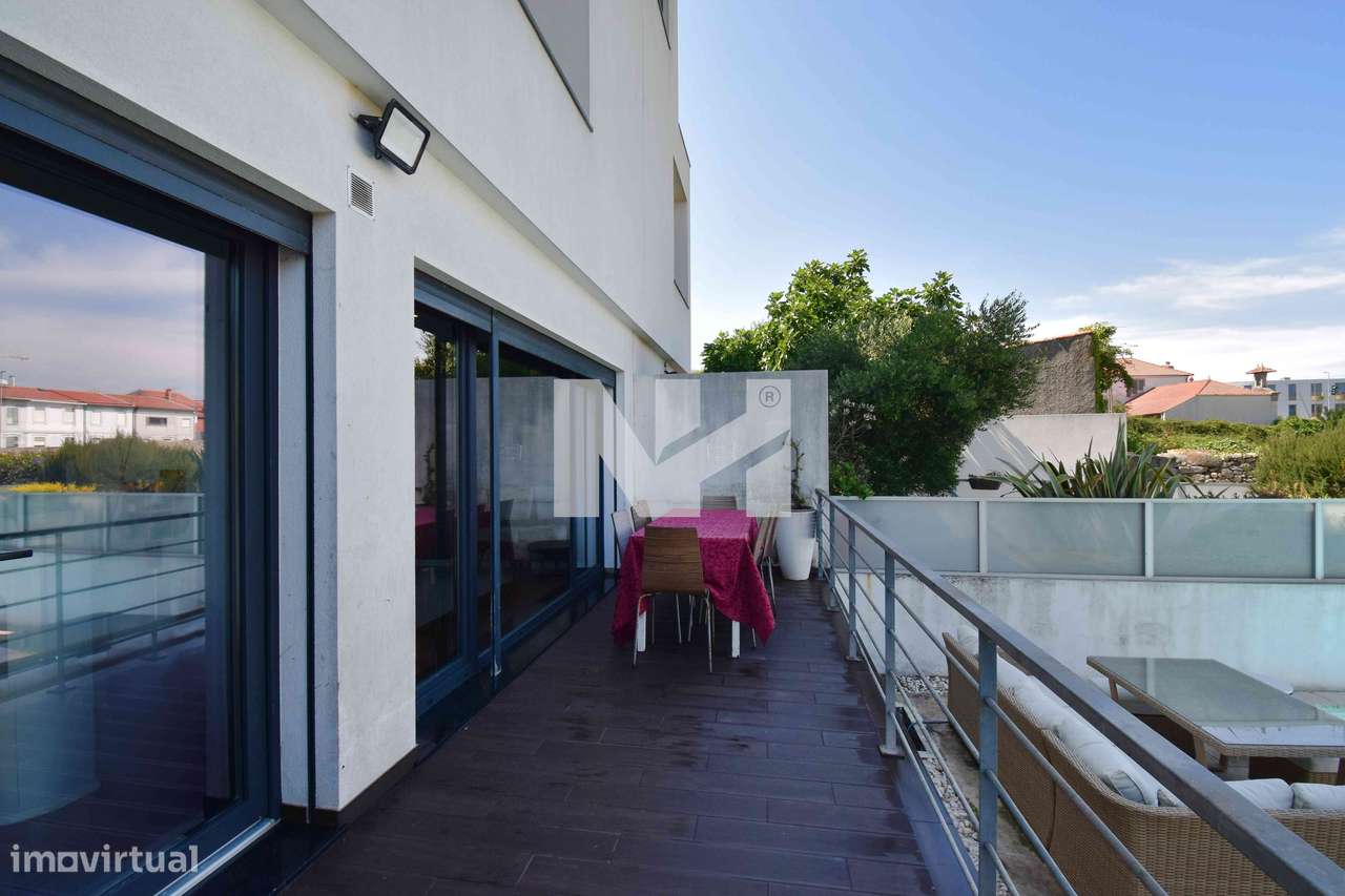 Moradia T4 Contemporânea | 4 Suites | C/ Piscina-18