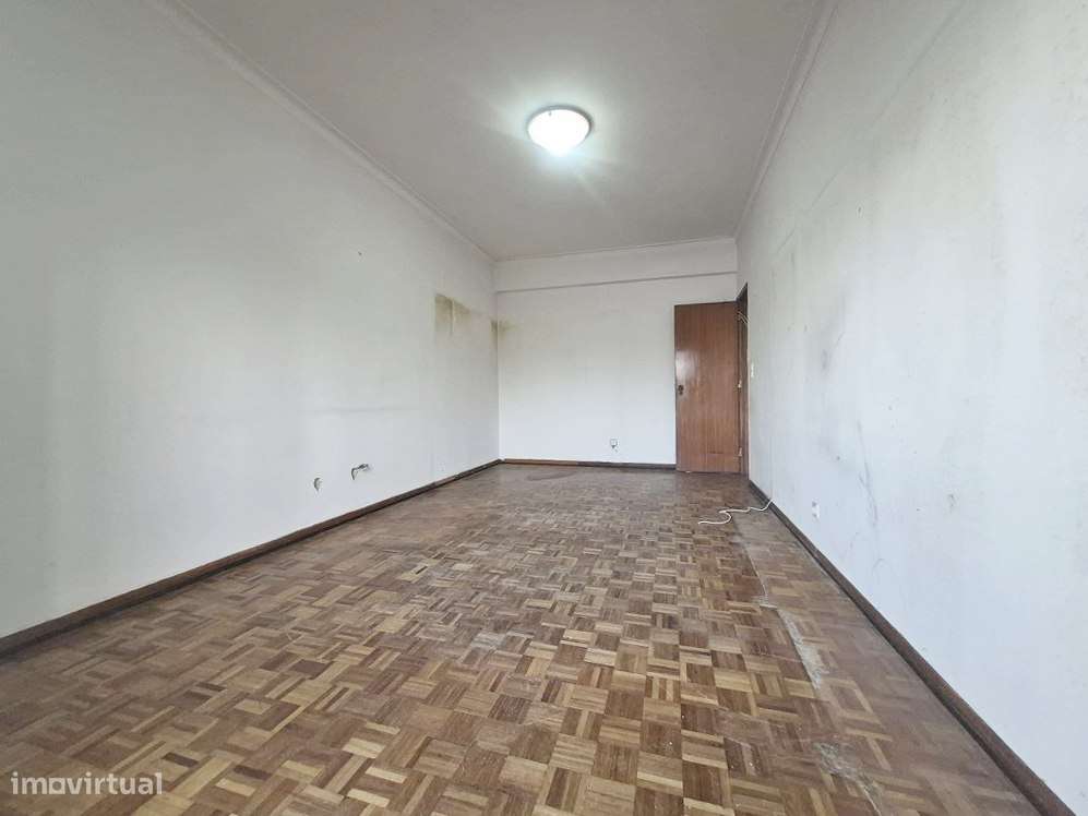 Apartamento T3 Venda em Amora,Seixal-11