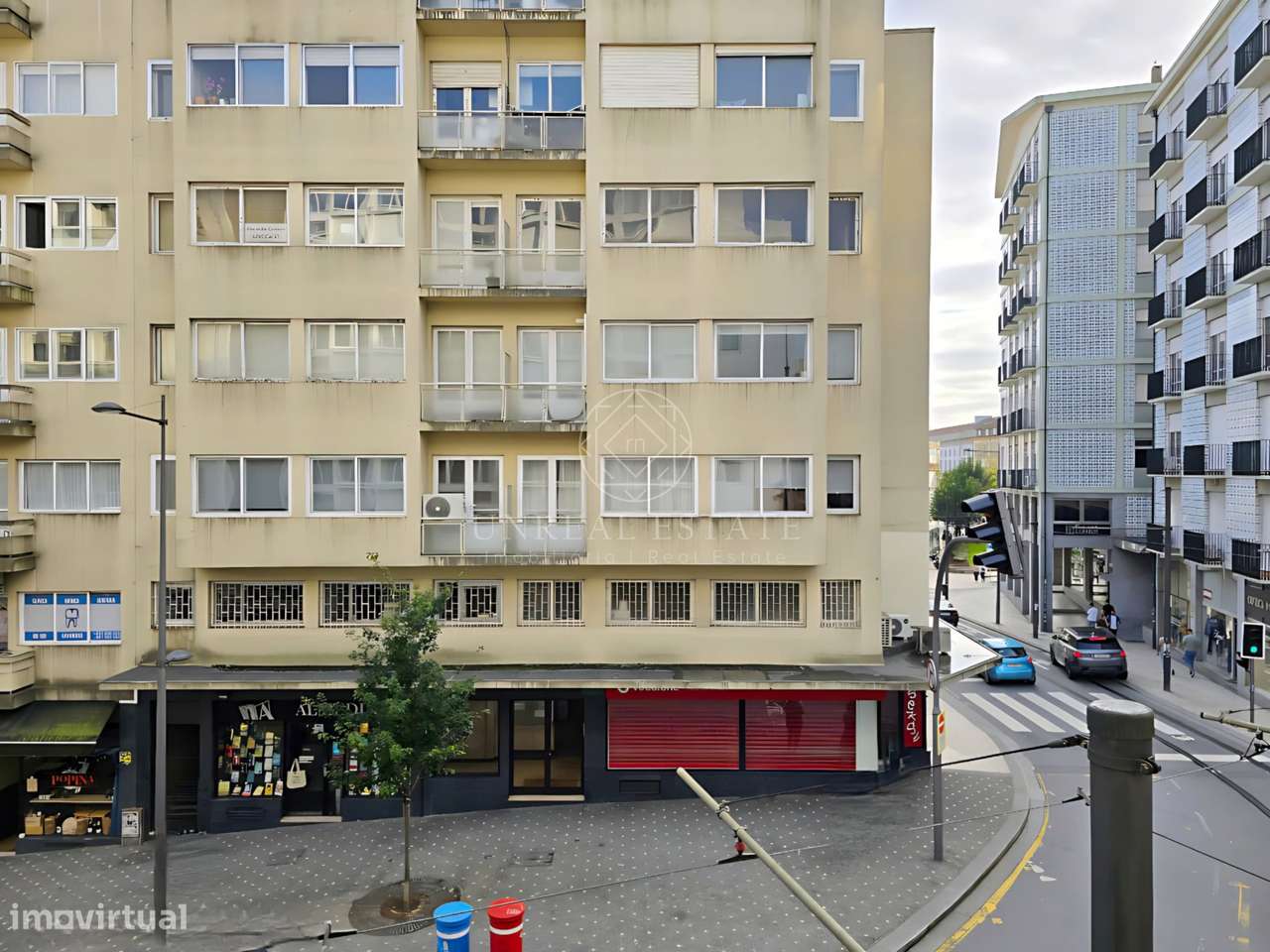 Apartamento T0 , novo, inserido em um edifício totalmente remodelado n-54