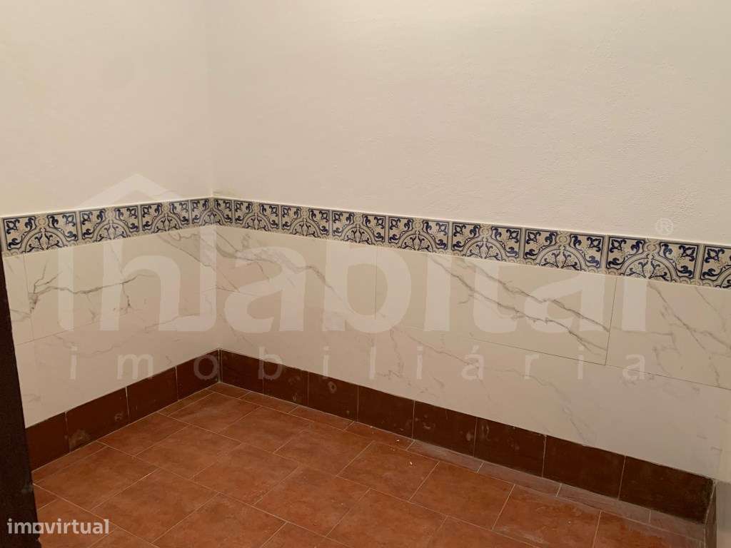 Moradia T1+1-9